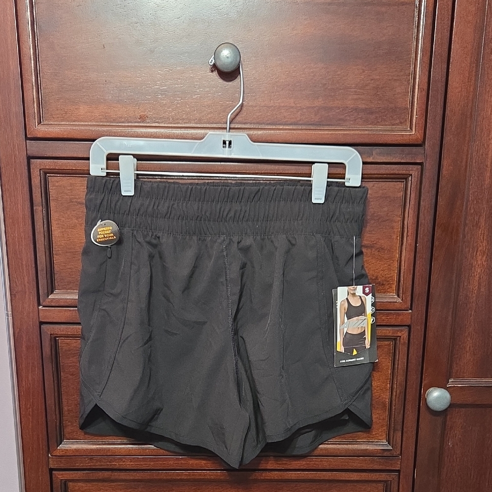 Avia Women's Black Running Shorts - Small (4-6)